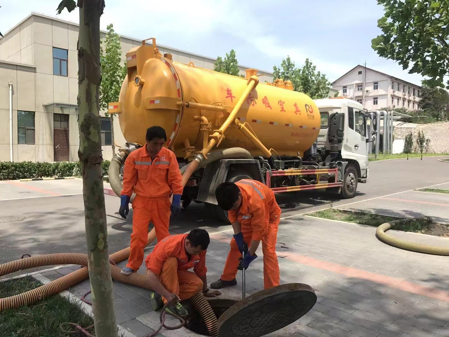 扶沟化粪池清理与5-8吨吸粪车施工效率分析